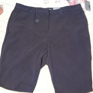 NWT Slim Fabulous By Attention Women’s Bermuda Shorts Size 16